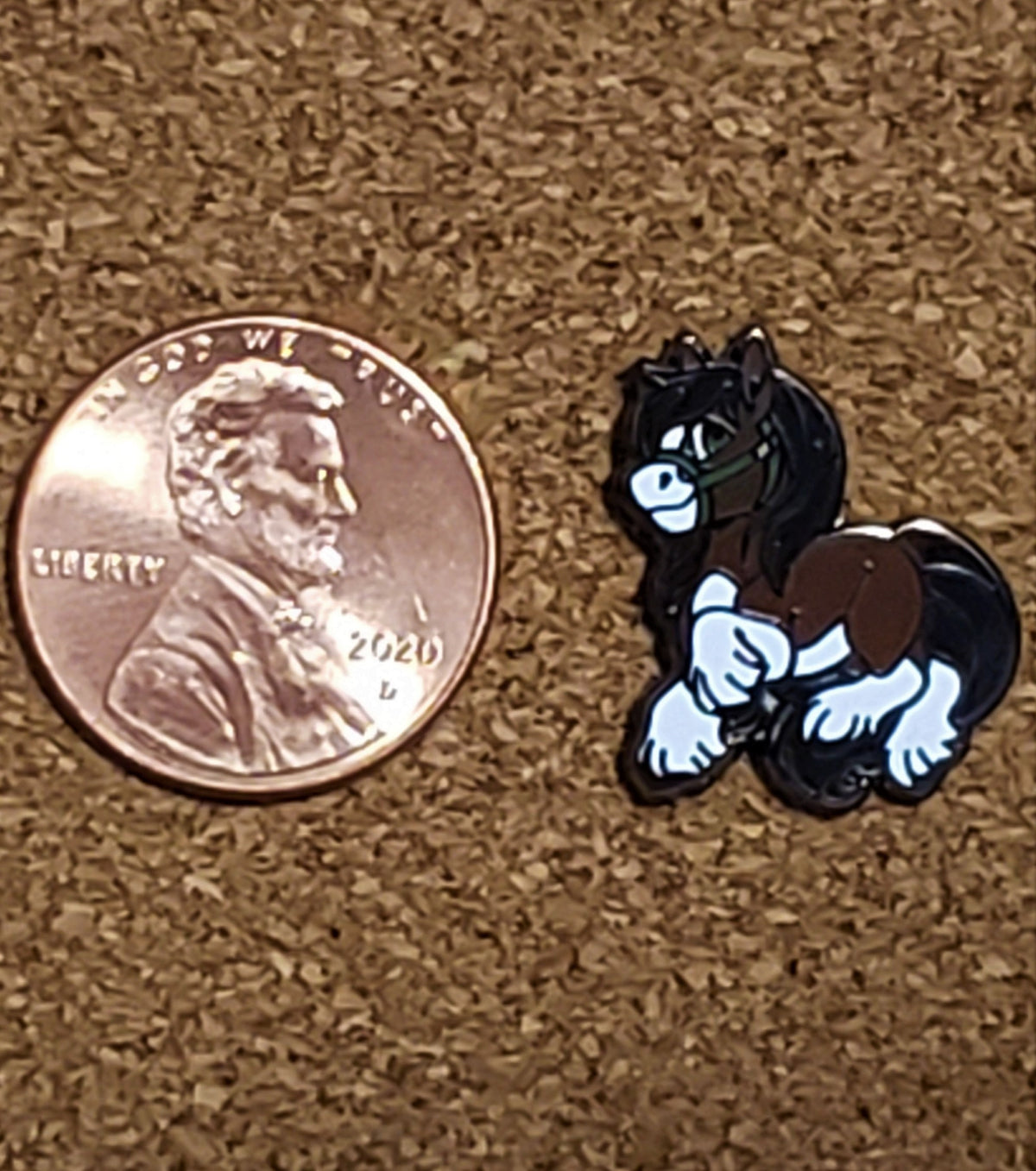 Tinypon Feral Cerros Enamel Pin