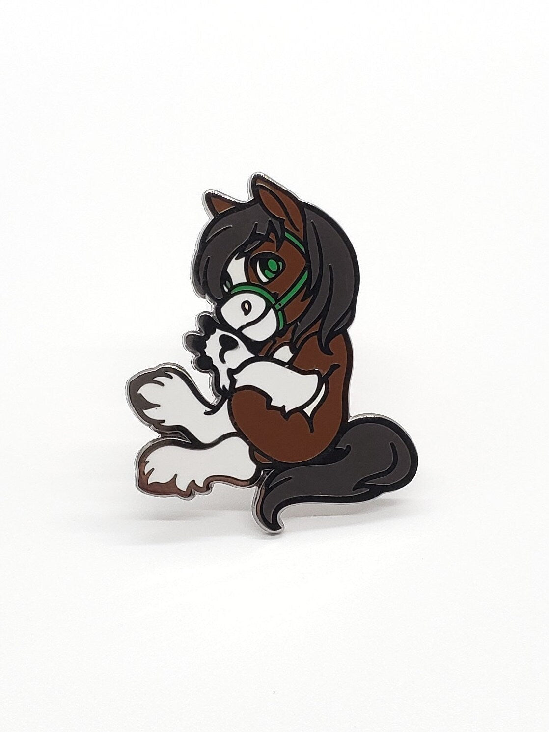 Cerros Enamel Pin
